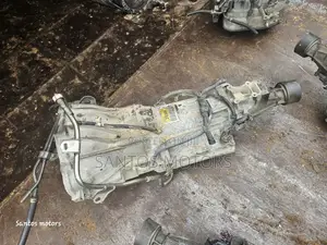 Gearbox ya 1TR kwa Toyota Hiace (Petroli)
