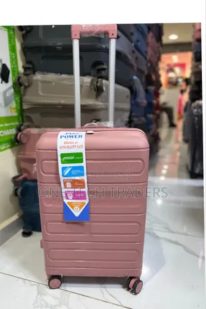 Medium Suitcase - Double Zipper and Unbreakable