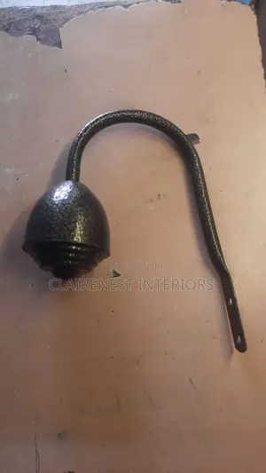 Vishikilia Pazia vya Chuma