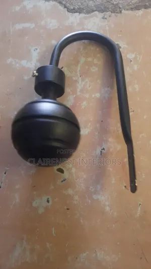 Vishikilia Pazia vya Metali