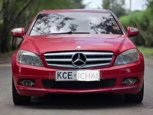 Mercedes-Benz C200 2008 Nyekundu