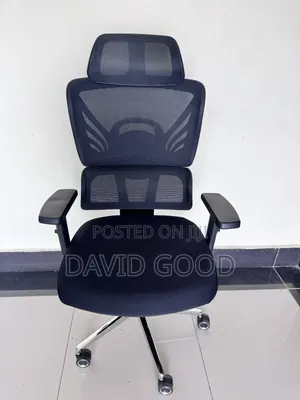 Boss Office Products Swivel Ergonomic Chair - Brand New