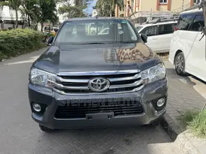 Toyota Hilux Revo Single Cab Dizeli 2.4 RWD 2019 Kijivu