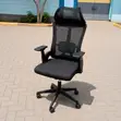 Kiti cha Ofisi cha Ergonomic cha Mgongo Mrefu chenye Kichwa Kinachoweza Kurekebishwa - 1
