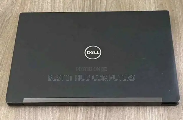 Laptopi ya Dell Latitude 7390 - Core i7, 8GB RAM, 256GB SSD - 1