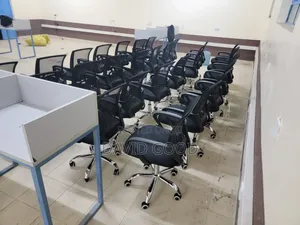 Kiti cha Ofisi cha Boss Office Products Nyeusi