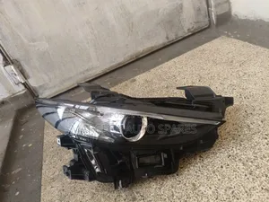 Taa ya Mbele ya Mazda 3 Axela yenye Mchoro 1F, Kompyuta A