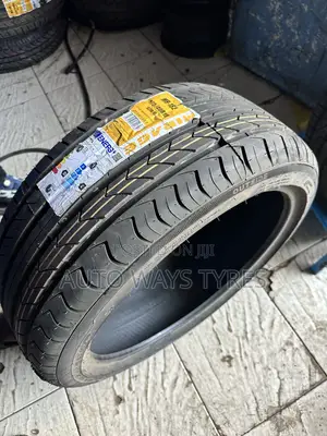 225/40R18 Mirage Tire