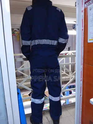 Overali Inayong'aa