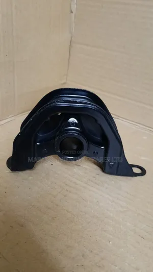 Honda CRV RD1, RD2, Civic Gearbox Mounting LHS