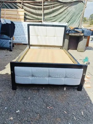 Elegant Mocket Bed Frame