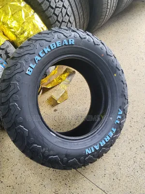 Tairi ya Blackbear 265/70R16