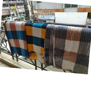 Blanketi Laini la Fleece