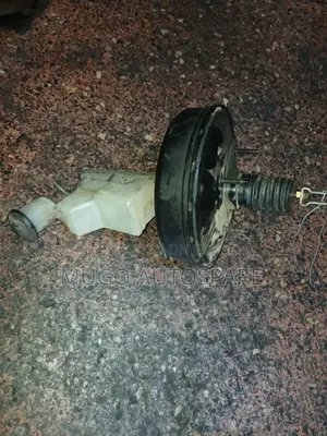 Brake Booster kwa Toyota NZE na Fielder