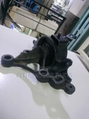 Daihatsu Mira Engine and Gear Mounts