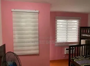 Horizontal Blinds for Neat and Organized Space