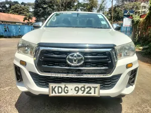 Toyota Hilux 2017 Nyeupe