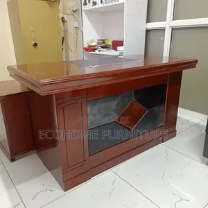 Dawati la Ofisi 1.4m Dawati la Executive lenye Kioo na Kabati