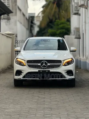 Mercedes-Benz GLC-Class 2019 Rangi Ya Kijani Kifuniko