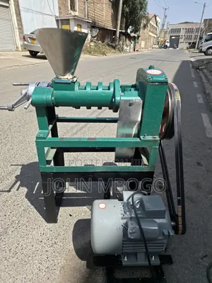 Mashine ya Kukamua Mafuta na Stendi na Motori
