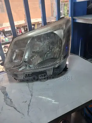 Taa ya Mbele ya Daihatsu Move 2018