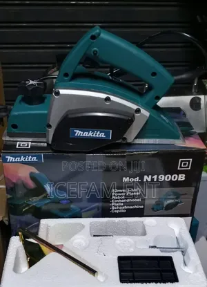 Makita Wood Router 580W