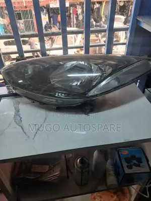 Taa ya Mbele ya Mazda Demio 2008 (Isiyo Xenon)