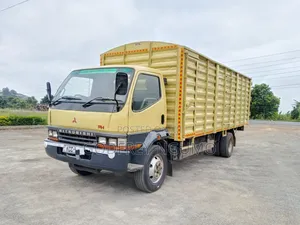Mitsubishi FH215 2014 Njano