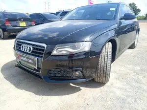 Audi A4 2011 Nyeusi