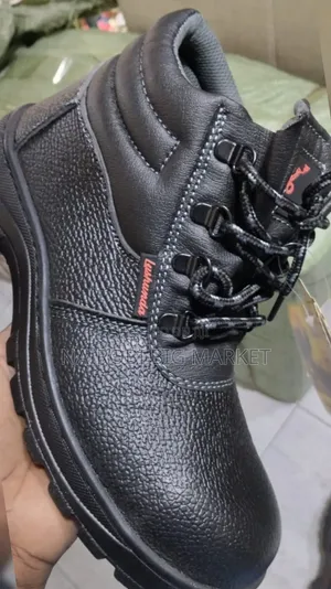 Viatu vya Kazi (Safety Boots)