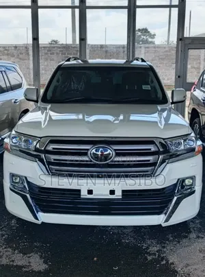 Toyota Land Cruiser 4.5 V8 VXR 2020 Nyeupe
