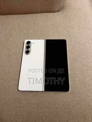 Samsung Galaxy Z Fold 5 256GB Nyeupe