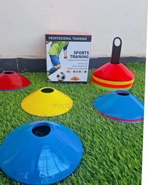 50 Football Cones