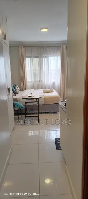Apartment ya Chumba 1 Kilichopangwa Samani Luxore Apartments, Eneo la Gateway Mall