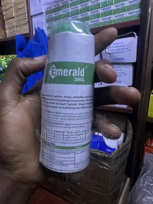 Emerald Cockroach Knock Down Formula