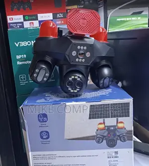 Kamera ya Usalama ya 4G Lenzi Tatu na Paneli Mbili za Jua