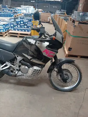 Honda Africa Twin 750cc (2002)