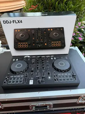 Pioneer DDJ-FLX4 DJ Controller