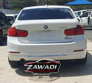 BMW 320i 2015 Nyeupe