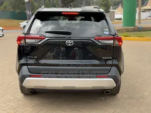 Toyota RAV4 Adventure 2019 Nyeusi