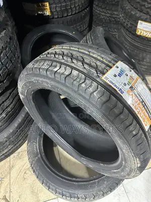 Tairi ya Centara 225/45R18