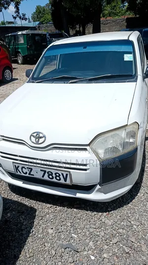 Toyota Probox 2012 Nyeupe
