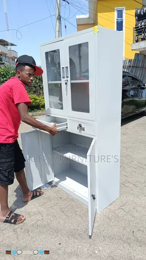Kabati la Chuma lenye Rafu Zinazoweza Kurekebishwa