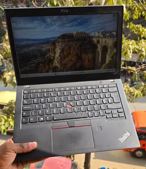 Lenovo ThinkPad X280 8GB Intel Core i5 SSD 256GB
