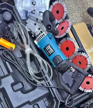 Makita Wall Chaser 1200W