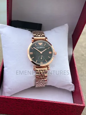 Saa ya Kike ya Emporio Armani