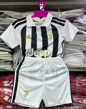 Jezi ya Nyumbani ya Watoto ya Juventus 26/27