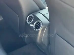 Mercedes-Benz GLC-Class 2019 Nyeusi
