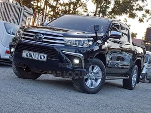 Toyota Hilux 2018 Nyeusi