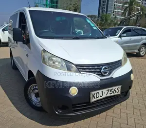 Nissan NV200 2015 Nyeupe